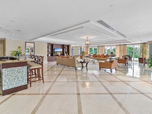 20000 E Country Club Drive 1102, Aventura, FL 33180