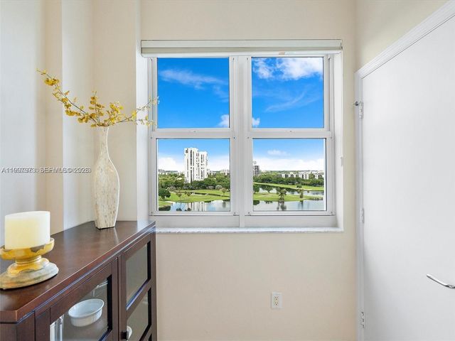 20000 E Country Club Drive 1102, Aventura, FL 33180