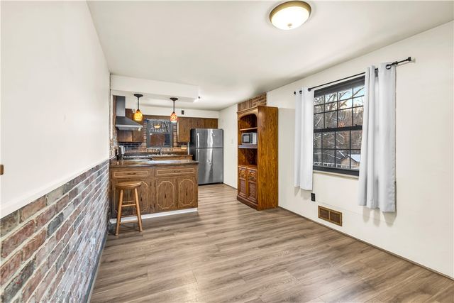 25 Carol Dr, Collier Twp, PA 15106