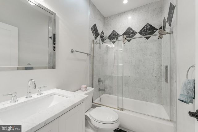 648 F ST NE, Washington, DC 20002