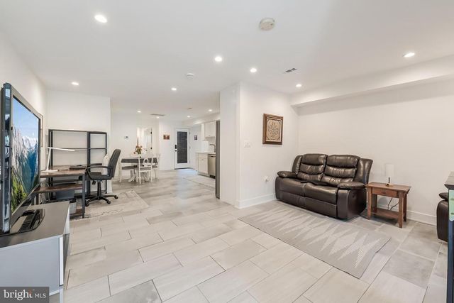 648 F ST NE, Washington, DC 20002