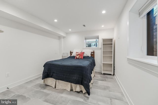 648 F ST NE, Washington, DC 20002