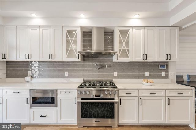 648 F ST NE, Washington, DC 20002