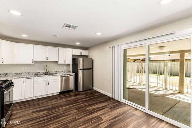 7339 W MONTECITO Avenue, Phoenix, AZ 85033