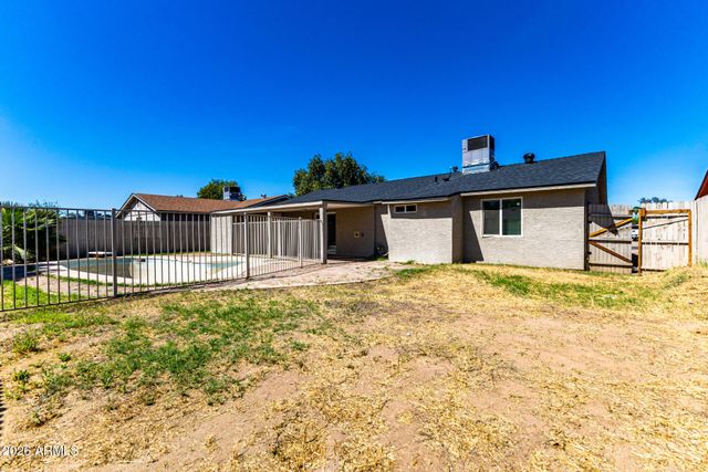 7339 W MONTECITO Avenue, Phoenix, AZ 85033