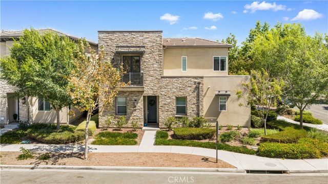 220 Follyhatch, Irvine, CA 92618