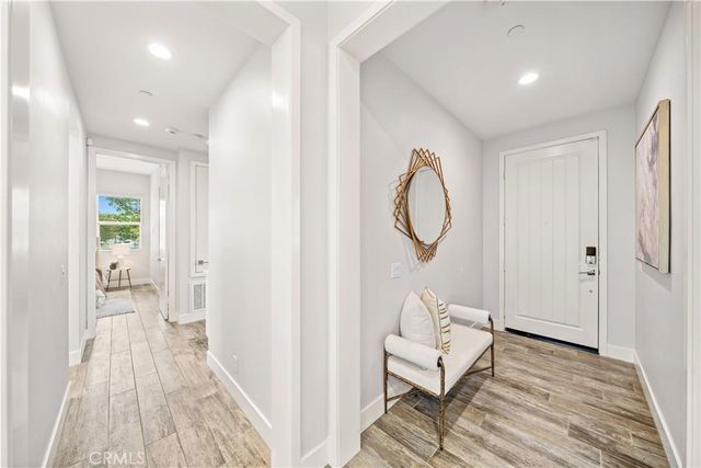 220 Follyhatch, Irvine, CA 92618