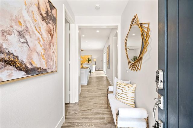 220 Follyhatch, Irvine, CA 92618