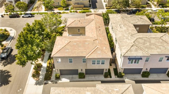 220 Follyhatch, Irvine, CA 92618
