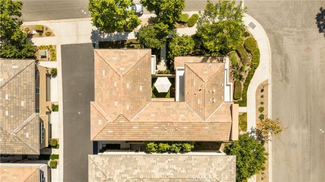 220 Follyhatch, Irvine, CA 92618