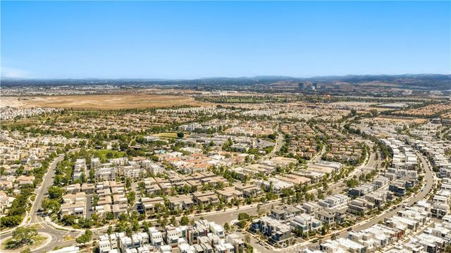 220 Follyhatch, Irvine, CA 92618