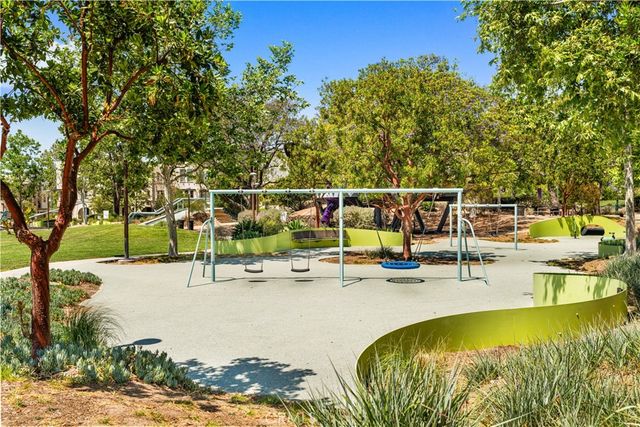 220 Follyhatch, Irvine, CA 92618