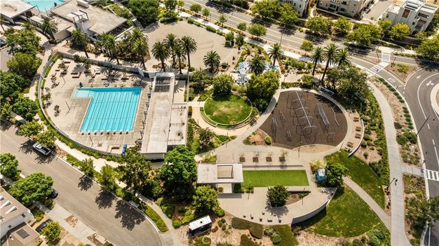 220 Follyhatch, Irvine, CA 92618