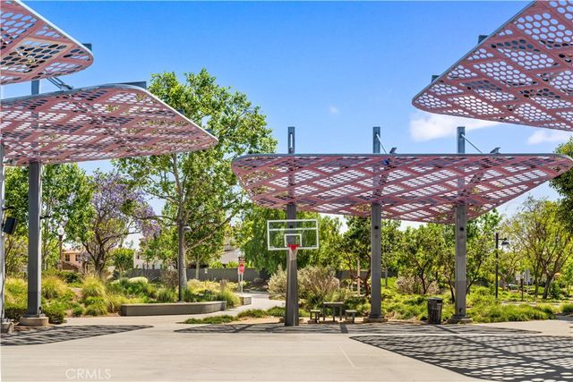 220 Follyhatch, Irvine, CA 92618