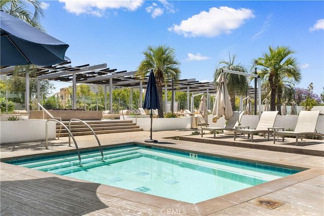 220 Follyhatch, Irvine, CA 92618