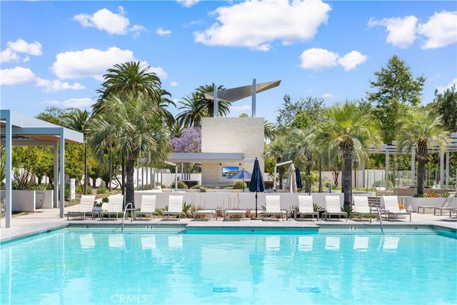 220 Follyhatch, Irvine, CA 92618