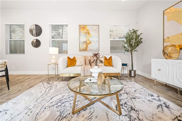220 Follyhatch, Irvine, CA 92618