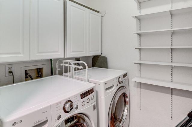 34 Steep Trail Place, Conroe, TX 77385