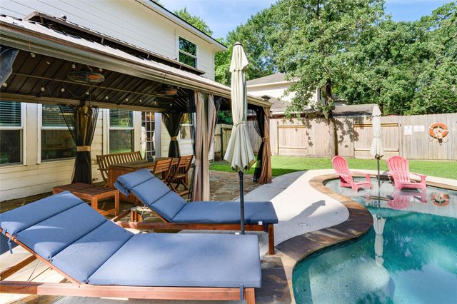 34 Steep Trail Place, Conroe, TX 77385