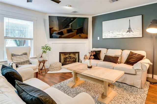 34 Steep Trail Place, Conroe, TX 77385