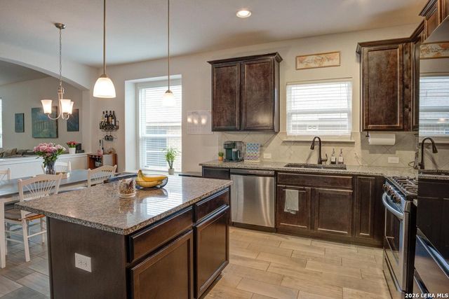 5807 Calaveras Way, San Antonio, TX 78253