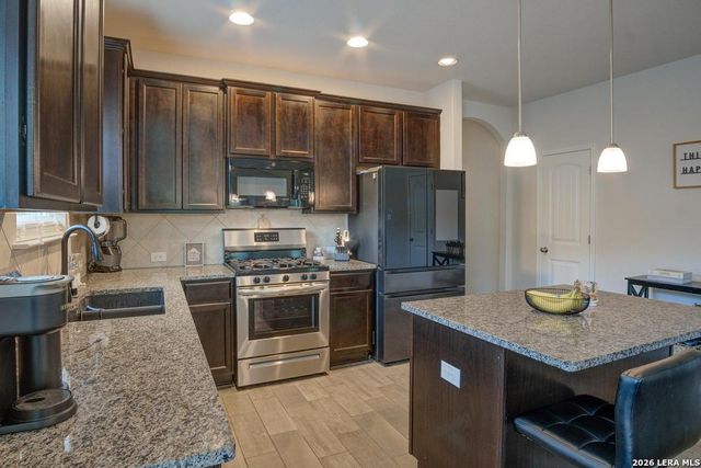 5807 Calaveras Way, San Antonio, TX 78253