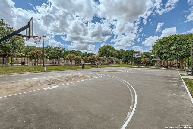 5807 Calaveras Way, San Antonio, TX 78253