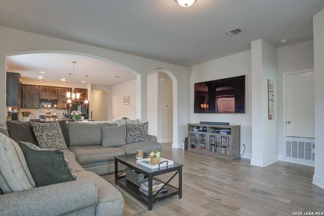 5807 Calaveras Way, San Antonio, TX 78253