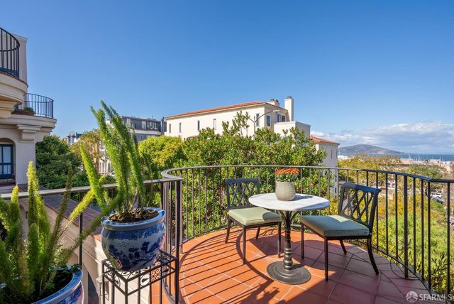 165 Francisco Street 11, San Francisco, CA 94133