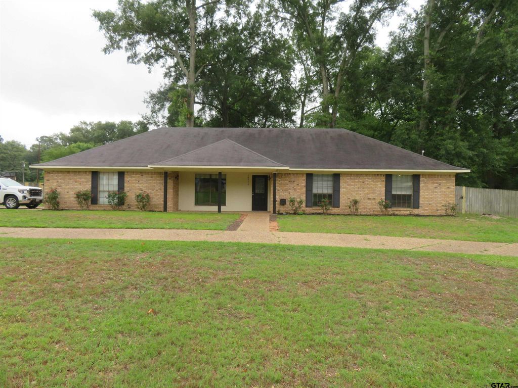 10973 Harvestwood, Tyler, TX 75703