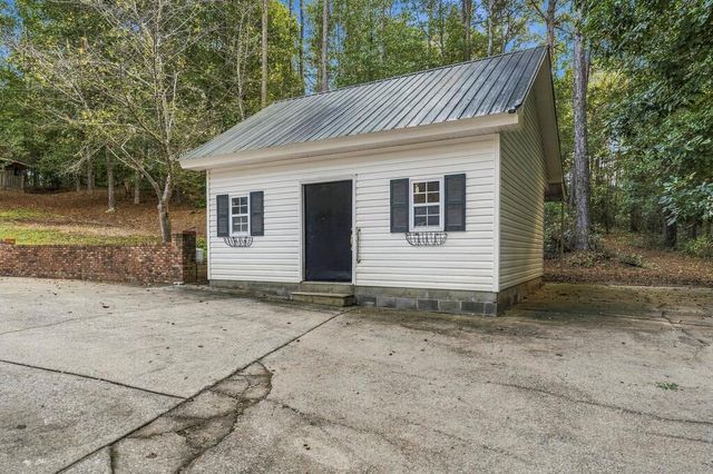 434 Station Drive, Smiths Station, AL 36877