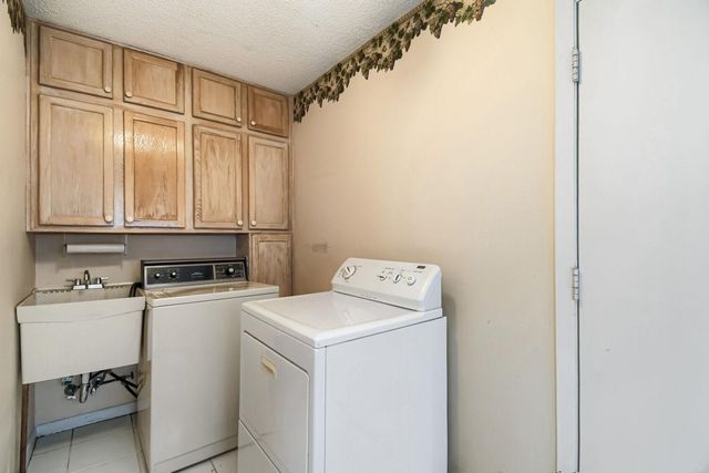 2795 Helen Street N, North Saint Paul, MN 55109