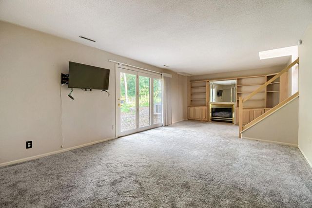 2795 Helen Street N, North Saint Paul, MN 55109