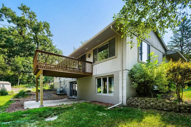 2795 Helen Street N, North Saint Paul, MN 55109