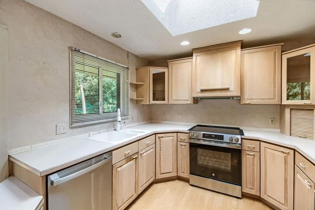 2795 Helen Street N, North Saint Paul, MN 55109