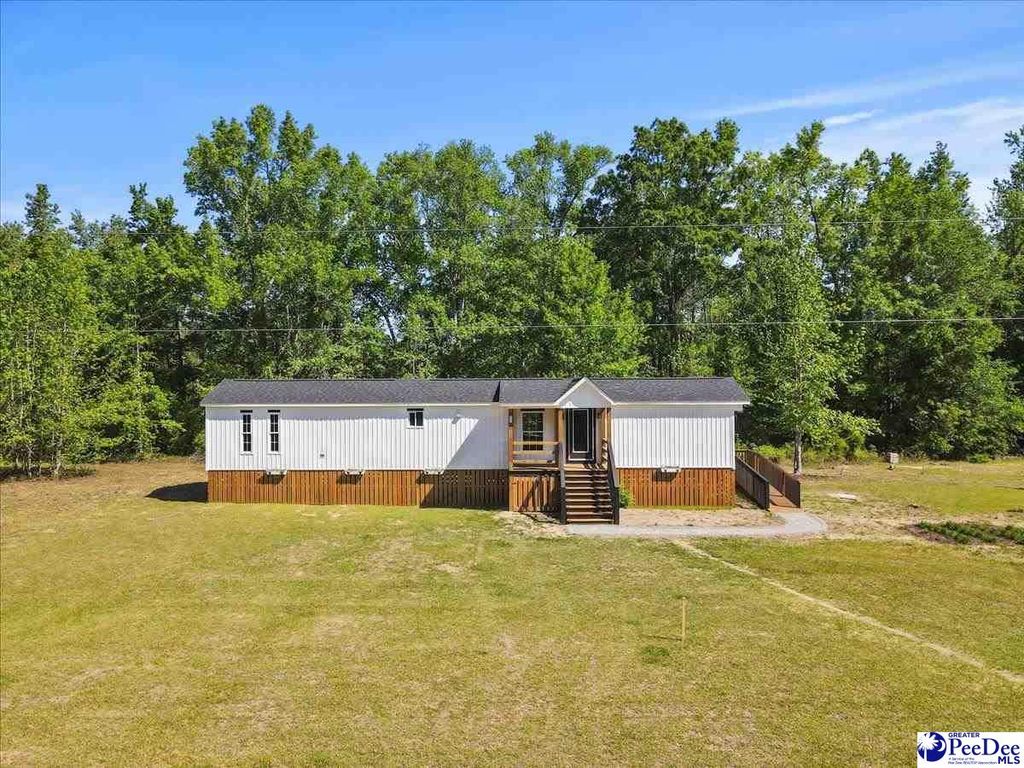 446 Sonny Rd, Gresham, SC 29546