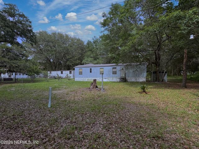 104 HELEN Avenue, Interlachen, FL 32148