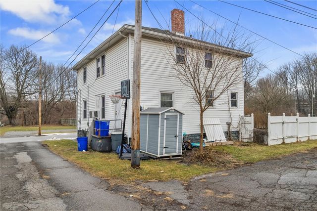 106 E Clayton St, New Castle, PA 16102