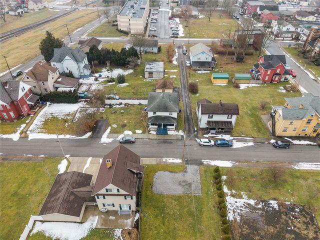 106 E Clayton St, New Castle, PA 16102