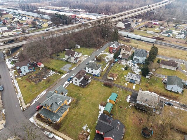 106 E Clayton St, New Castle, PA 16102