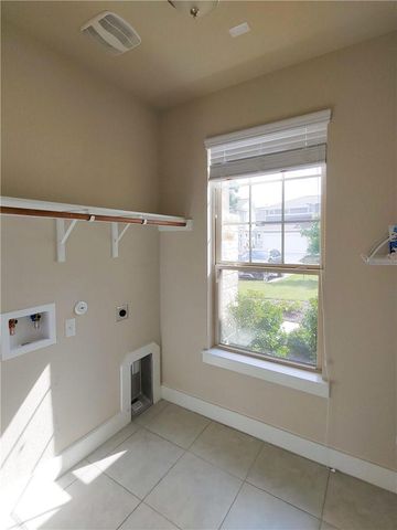 9303 Mcknight LOOP, Austin, TX 78717