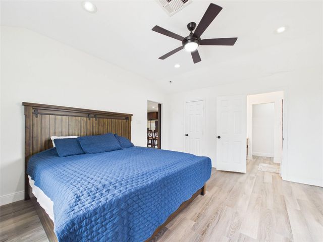 4506 Linninger Lane, Dickinson, TX 77539