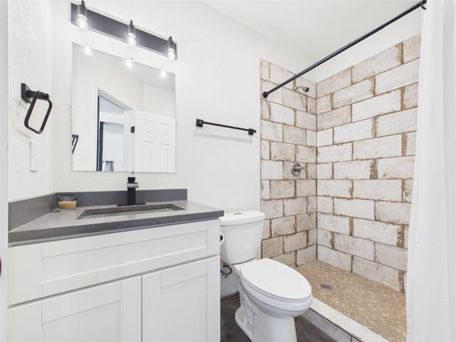 4506 Linninger Lane, Dickinson, TX 77539