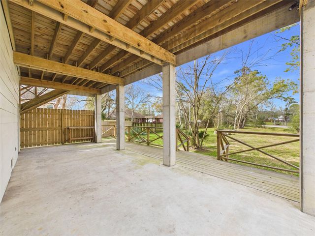 4506 Linninger Lane, Dickinson, TX 77539