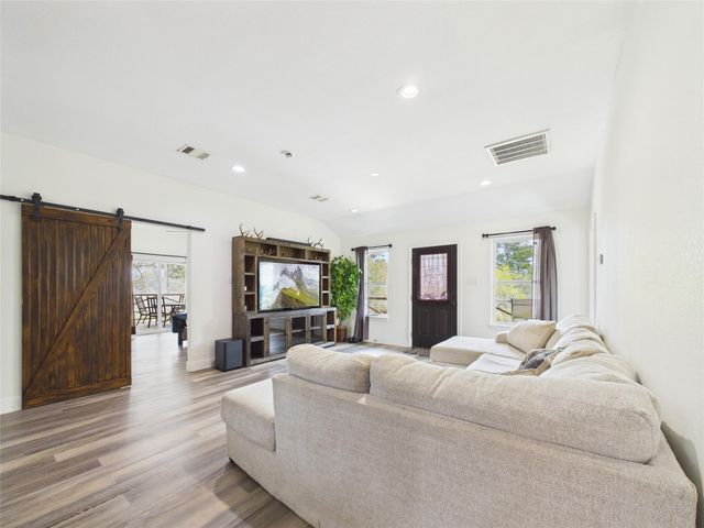 4506 Linninger Lane, Dickinson, TX 77539