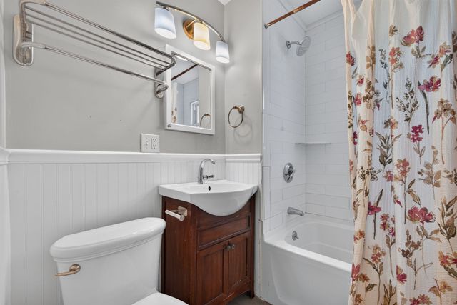 141-143 Stetson Ave 1, Swampscott, MA 01907