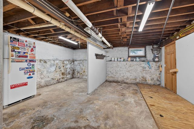 141-143 Stetson Ave 1, Swampscott, MA 01907