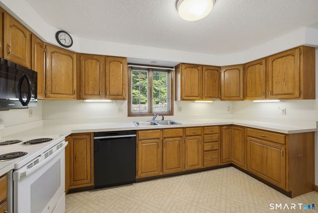 143 Fitzgerald Drive, East Hartford, CT 06118
