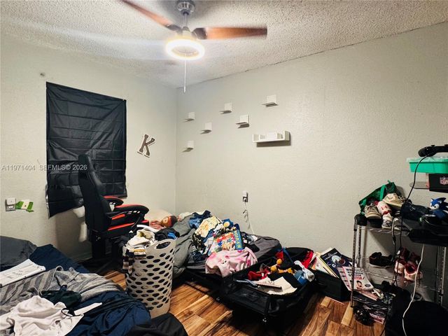 2506 Waver St, Plant City, FL 33563