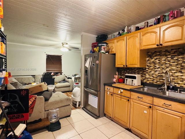 2506 Waver St, Plant City, FL 33563